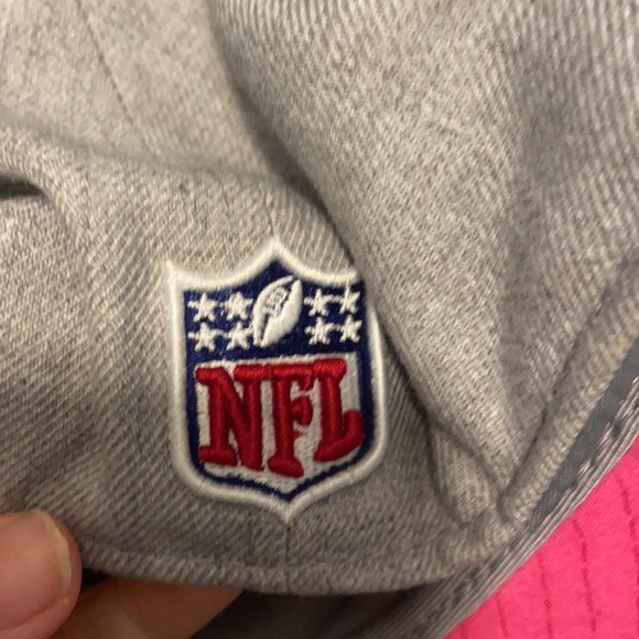 Hat - Picture 3 of 6